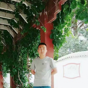 优秀校园大使：屈健